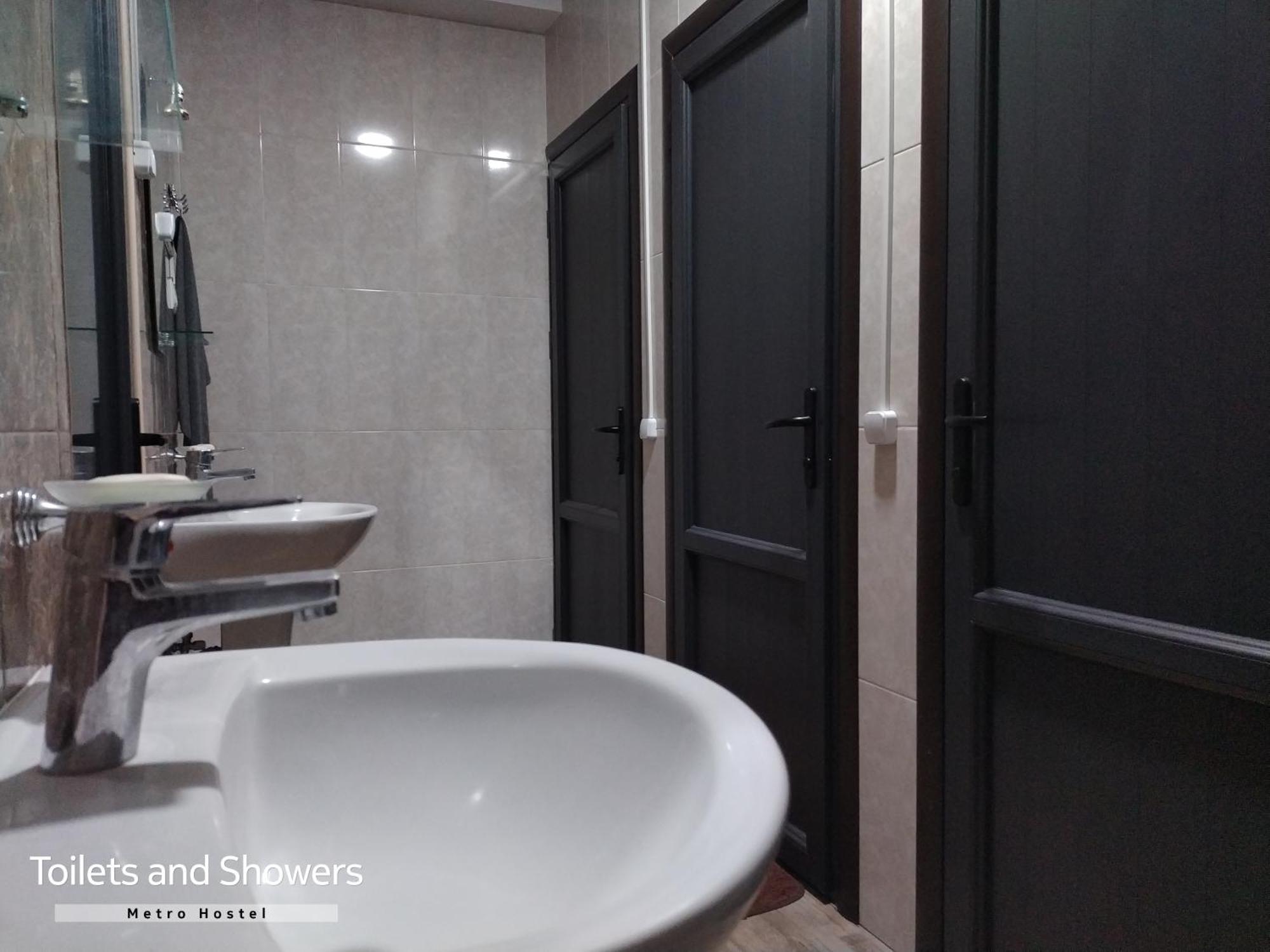 Metro Hostel Ереван Экстерьер фото