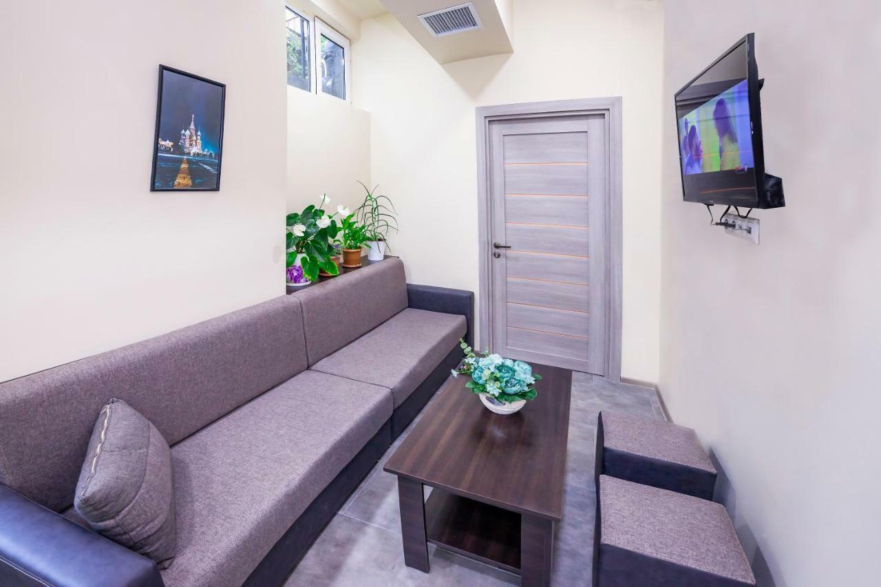 Metro Hostel Ереван Экстерьер фото
