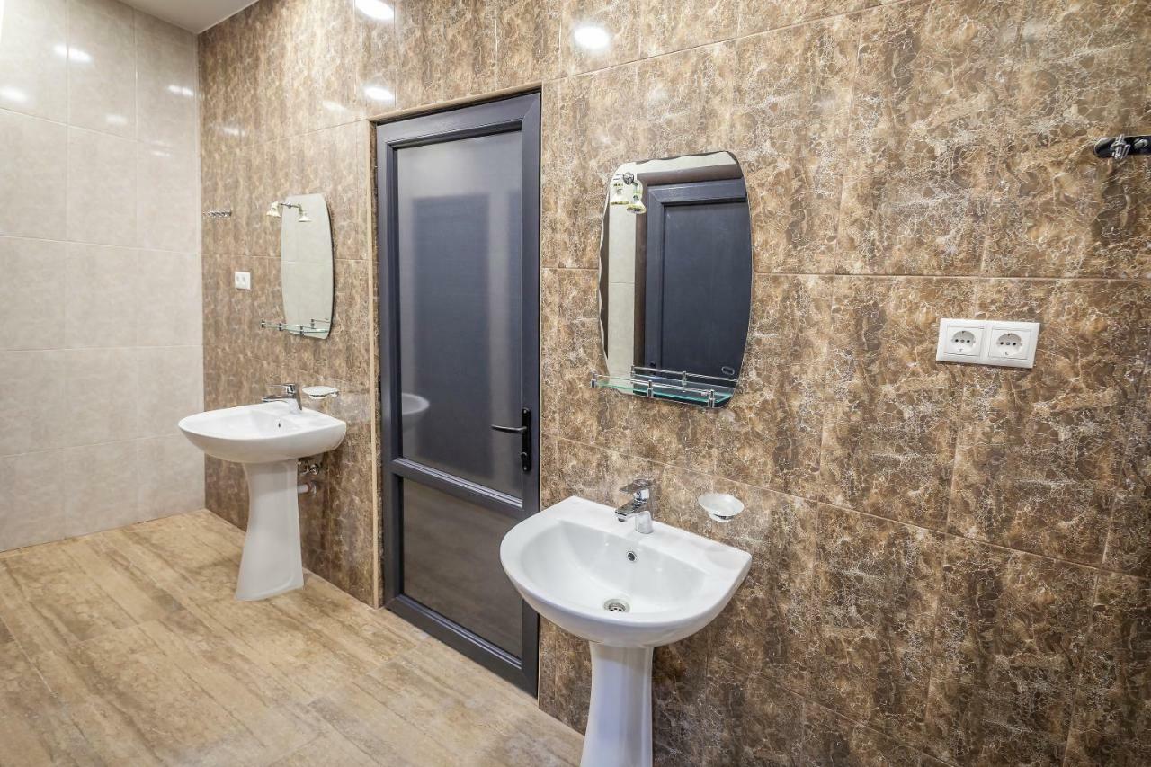 Metro Hostel Ереван Экстерьер фото