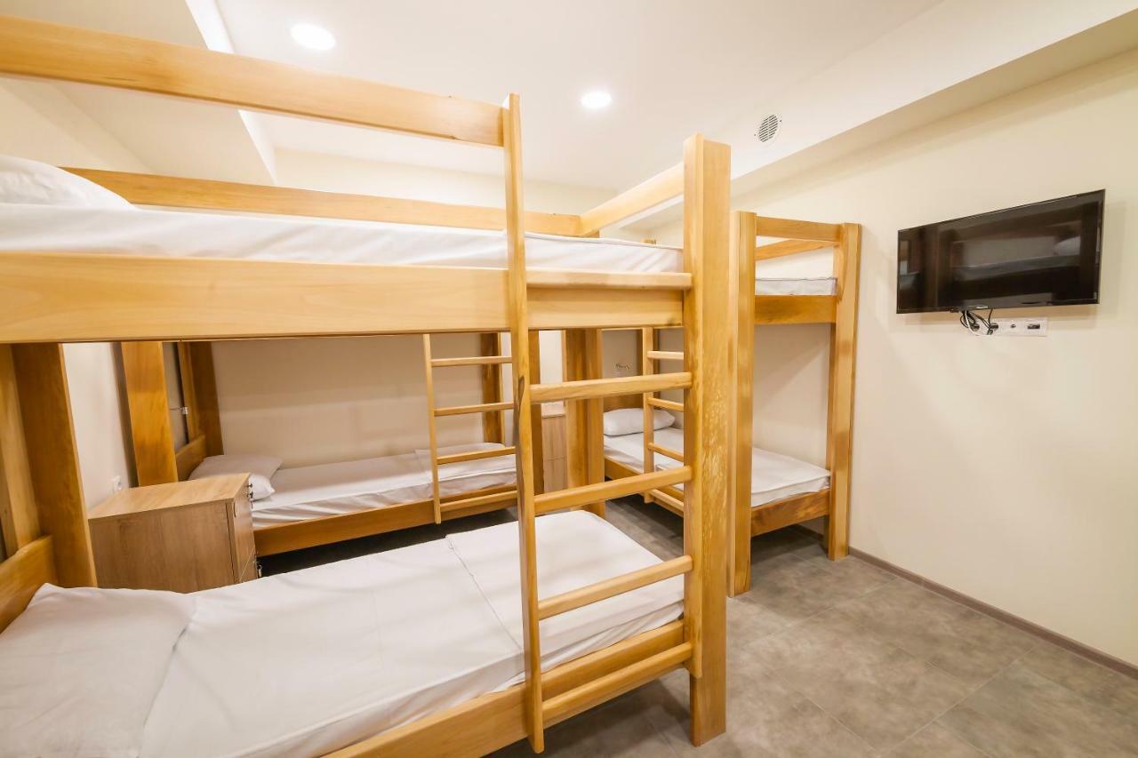 Metro Hostel Ереван Экстерьер фото